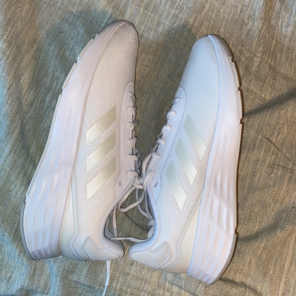 Adidas - Picture 7 of 10